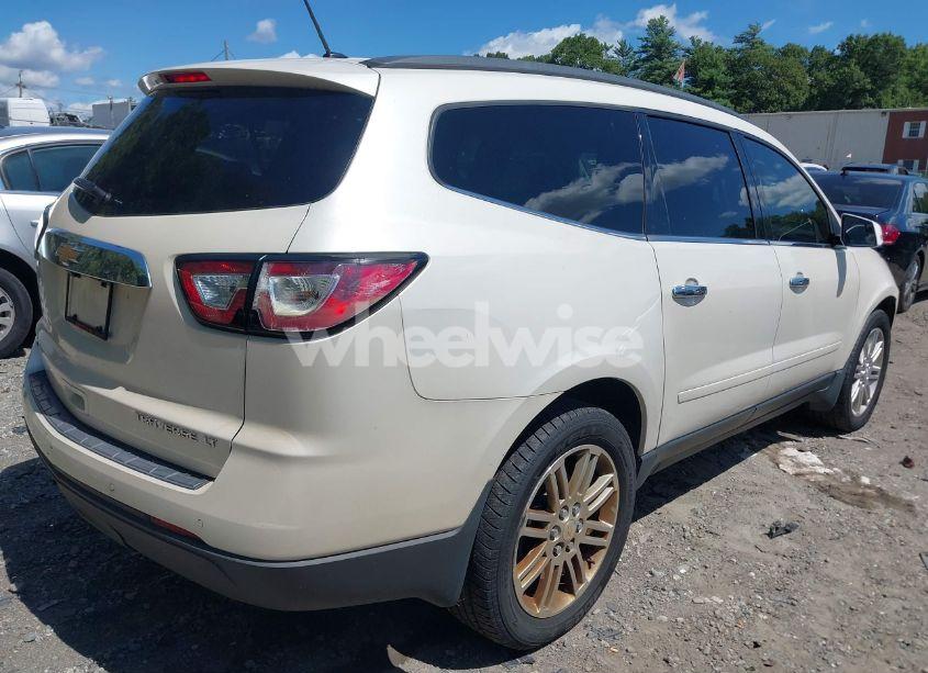 Photo 4 of 2015 Chevrolet Traverse 1LT (VIN 1GNKVGKD5FJ141773)