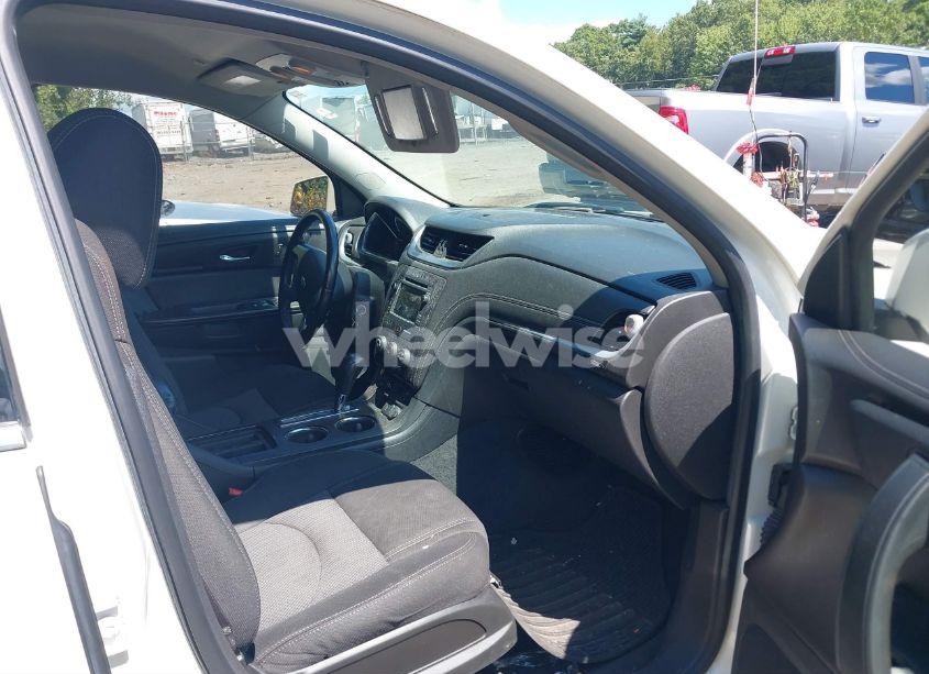 Photo 5 of 2015 Chevrolet Traverse 1LT (VIN 1GNKVGKD5FJ141773)