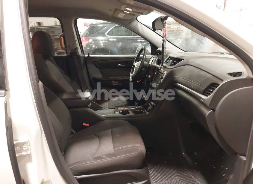 Photo 5 of 2015 Chevrolet Traverse 1LT (VIN 1GNKVGKD6FJ208994)