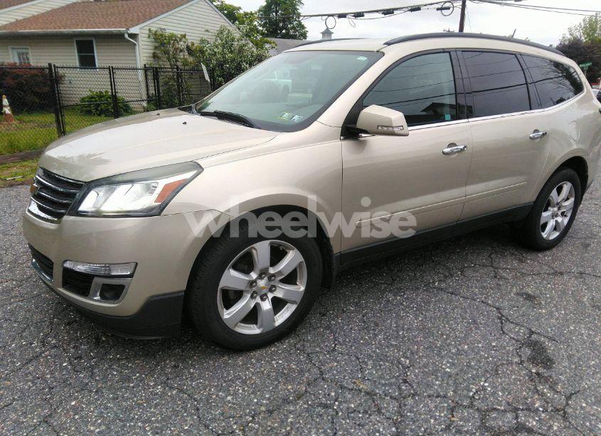 Photo 2 of 2016 Chevrolet Traverse 1LT (VIN 1GNKVGKD6GJ253810)