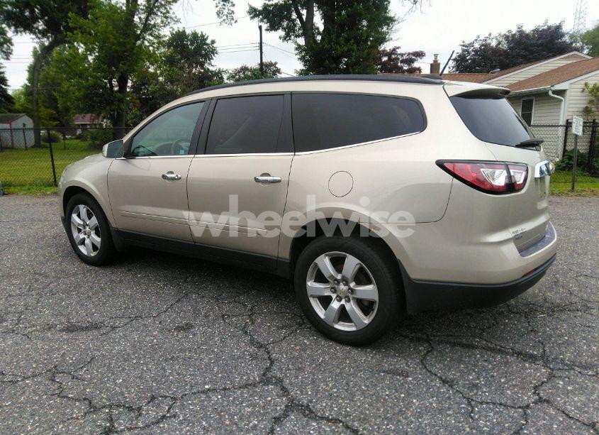 Photo 3 of 2016 Chevrolet Traverse 1LT (VIN 1GNKVGKD6GJ253810)