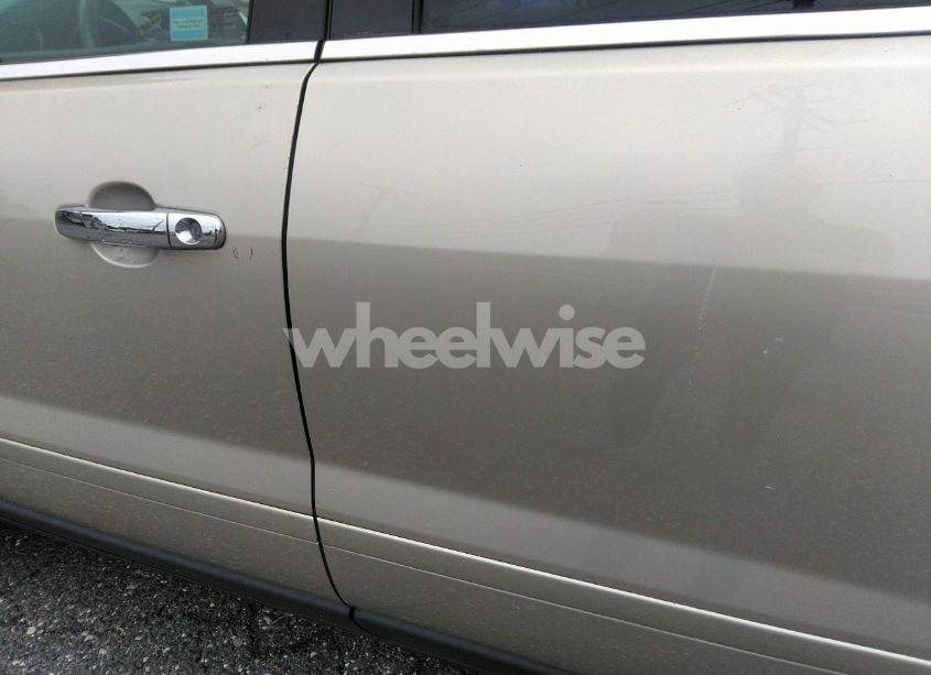 Photo 6 of 2016 Chevrolet Traverse 1LT (VIN 1GNKVGKD6GJ253810)