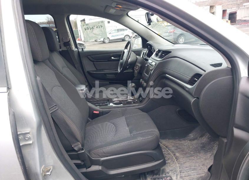 Photo 5 of 2016 Chevrolet Traverse 1LT (VIN 1GNKVGKD6GJ347363)