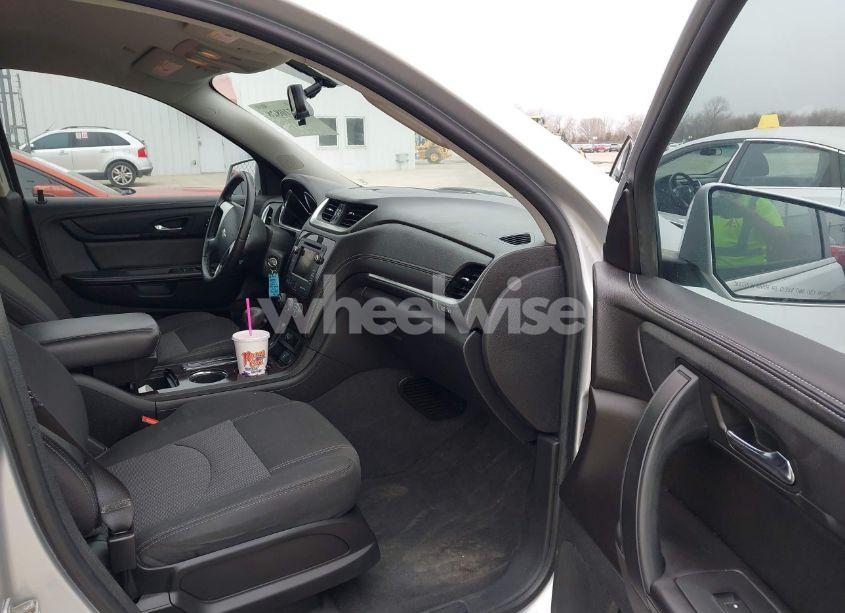 Photo 5 of 2017 Chevrolet Traverse 1LT (VIN 1GNKVGKD6HJ163249)