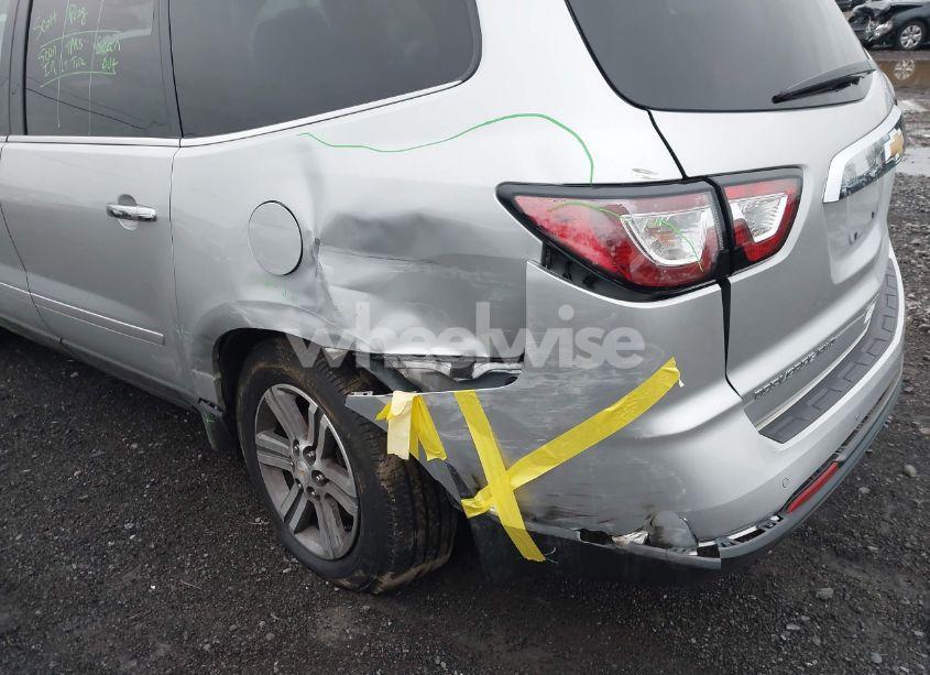 Photo 6 of 2017 Chevrolet Traverse 1LT (VIN 1GNKVGKD6HJ185686)