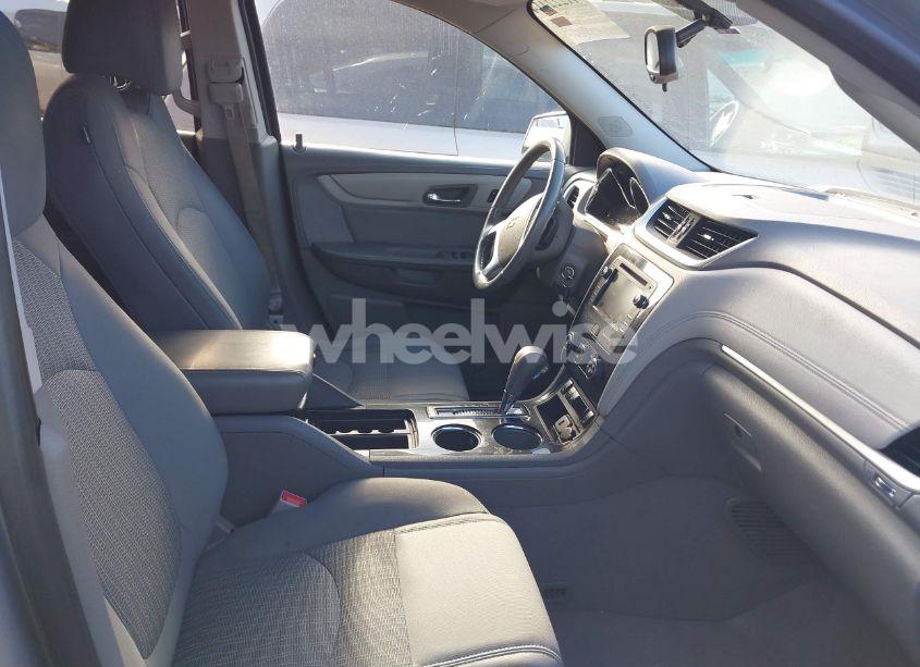 Photo 5 of 2015 Chevrolet Traverse 1LT (VIN 1GNKVGKD7FJ320400)