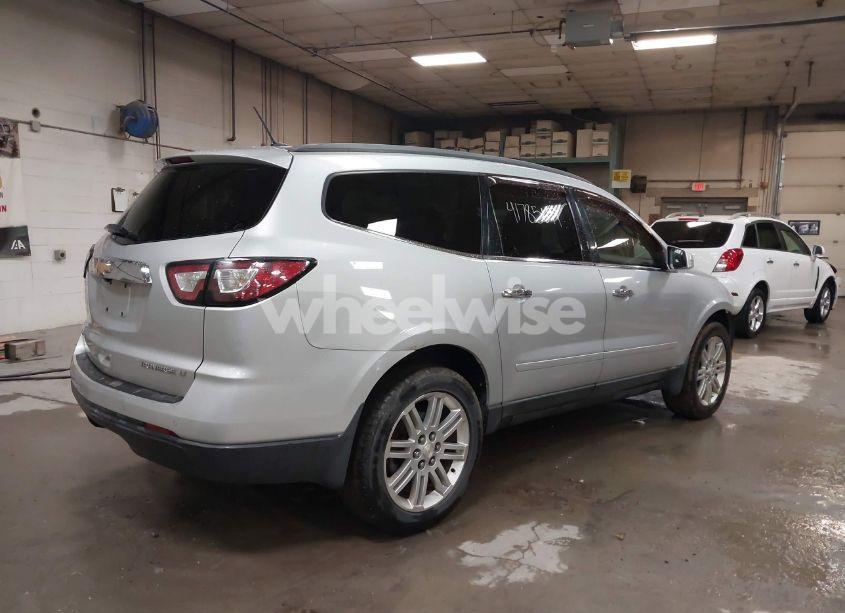 Photo 4 of 2013 Chevrolet Traverse 1LT (VIN 1GNKVGKD8DJ107615)