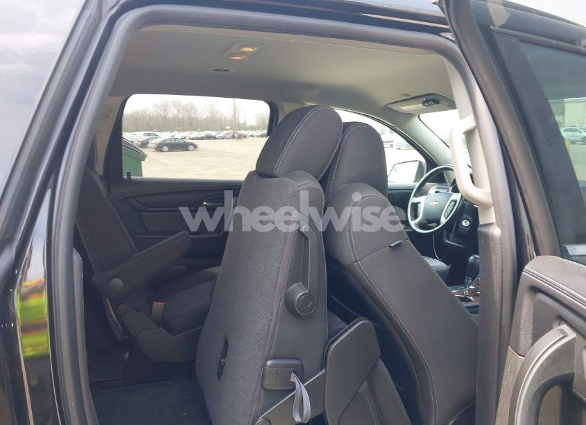 Photo 8 of 2013 Chevrolet Traverse 1LT (VIN 1GNKVGKD8DJ135110)