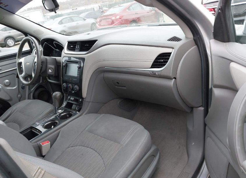 Photo 5 of 2015 Chevrolet Traverse 1LT (VIN 1GNKVGKD8FJ267190)