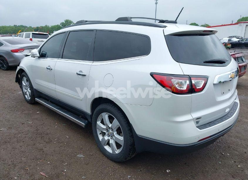 Photo 3 of 2016 Chevrolet Traverse 1LT (VIN 1GNKVGKD8GJ206522)
