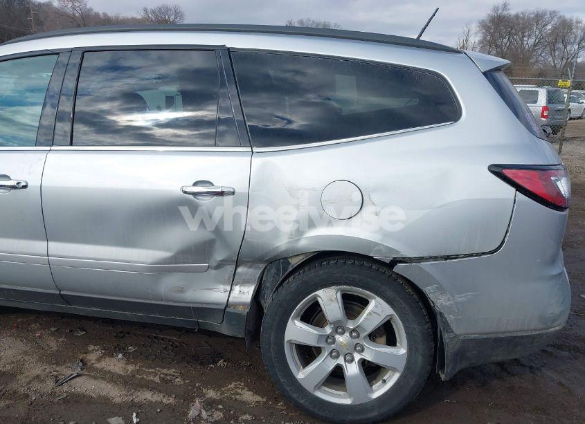 Photo 6 of 2016 Chevrolet Traverse 1LT (VIN 1GNKVGKD8GJ206956)