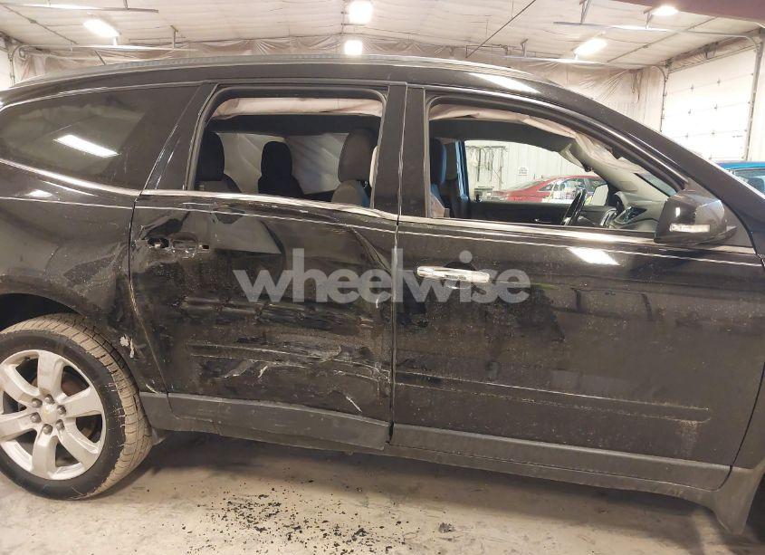 Photo 6 of 2016 Chevrolet Traverse 1LT (VIN 1GNKVGKD8GJ330015)