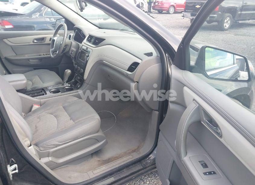 Photo 5 of 2017 Chevrolet Traverse 1LT (VIN 1GNKVGKD8HJ172907)