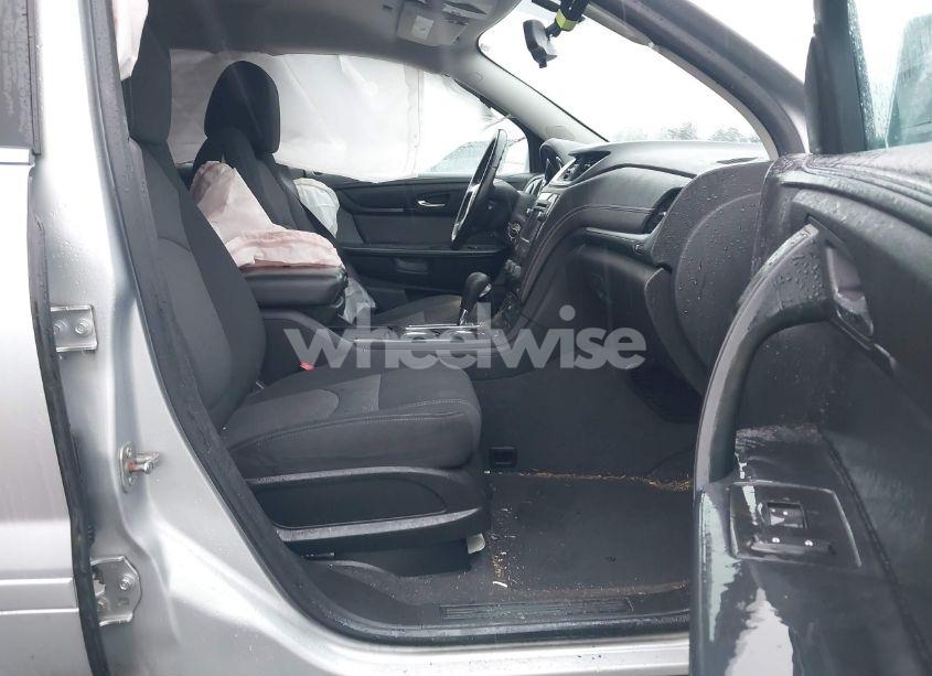 Photo 5 of 2015 Chevrolet Traverse 1LT (VIN 1GNKVGKD9FJ286413)