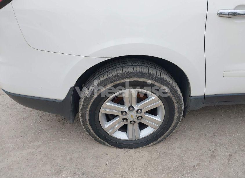 Photo 6 of 2013 Chevrolet Traverse 1LT (VIN 1GNKVGKDXDJ214679)