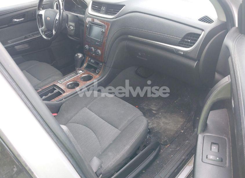 Photo 5 of 2013 Chevrolet Traverse 1LT (VIN 1GNKVGKDXDJ219140)