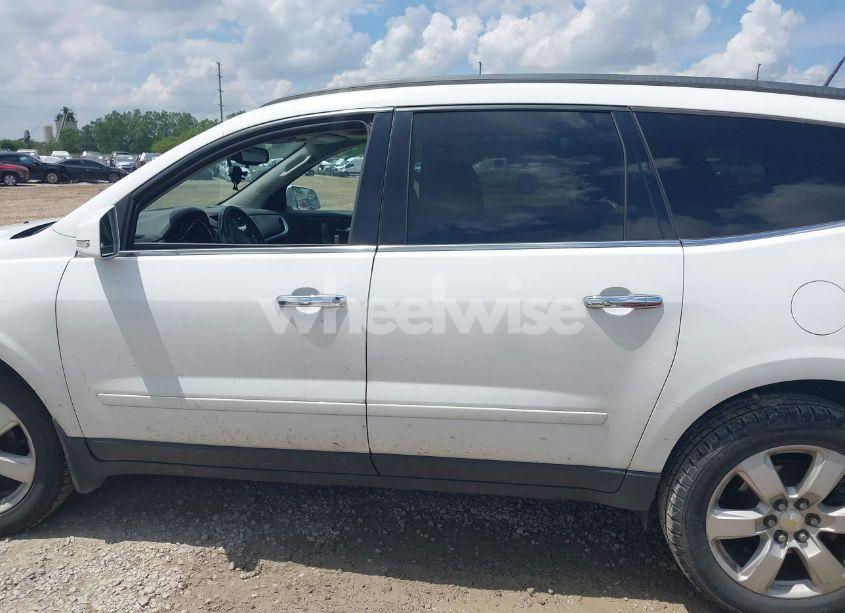 Photo 14 of 2016 Chevrolet Traverse 1LT (VIN 1GNKVGKDXGJ280962)