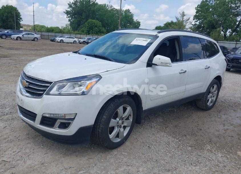 Photo 2 of 2016 Chevrolet Traverse 1LT (VIN 1GNKVGKDXGJ280962)