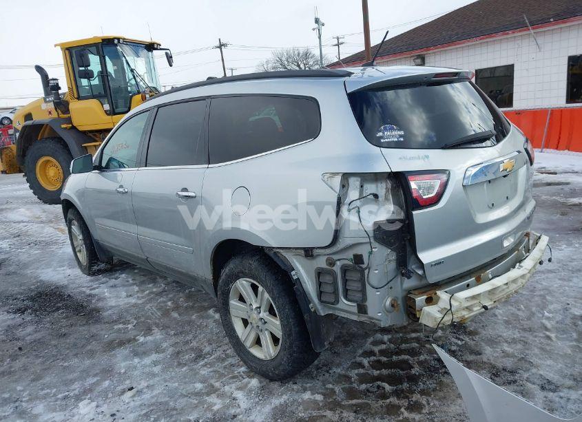 Photo 3 of 2014 Chevrolet Traverse 2LT (VIN 1GNKVHKD0EJ111990)