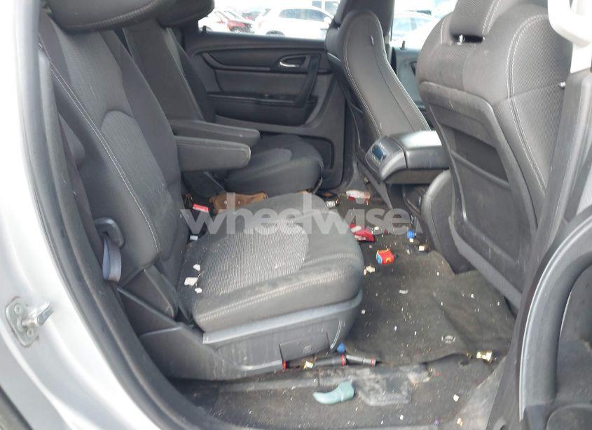 Photo 8 of 2014 Chevrolet Traverse 2LT (VIN 1GNKVHKD0EJ111990)