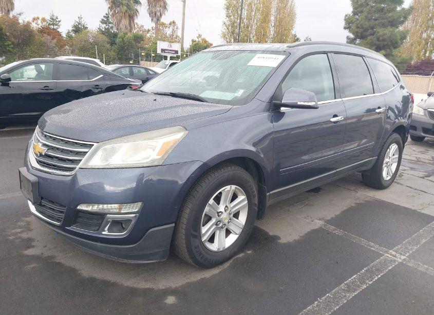 Photo 2 of 2014 Chevrolet Traverse 2LT (VIN 1GNKVHKD0EJ120835)