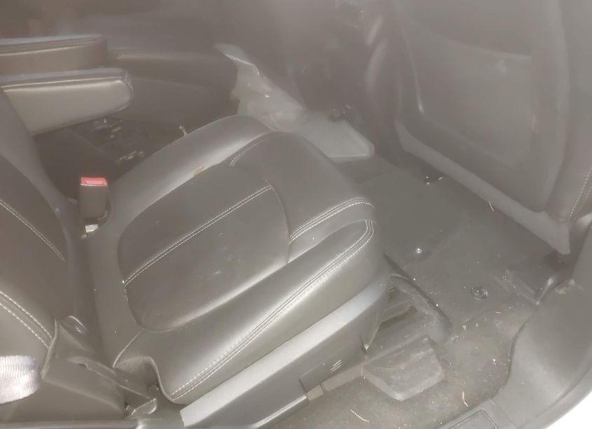 Photo 8 of 2014 Chevrolet Traverse 2LT (VIN 1GNKVHKD0EJ331775)