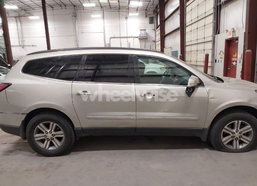 Photo 13 of 2015 Chevrolet Traverse 2LT (VIN 1GNKVHKD0FJ208544)