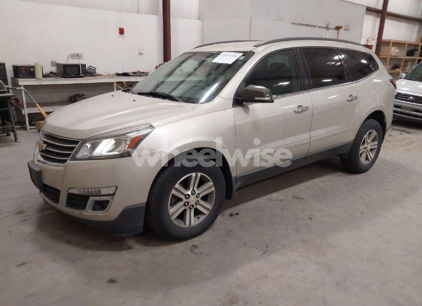 Photo 2 of 2015 Chevrolet Traverse 2LT (VIN 1GNKVHKD0FJ208544)