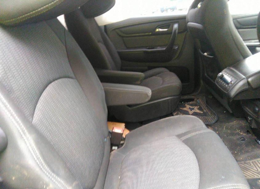 Photo 8 of 2016 Chevrolet Traverse 2LT (VIN 1GNKVHKD0GJ159539)