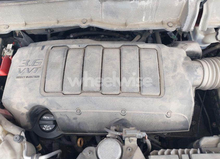 Photo 10 of 2017 Chevrolet Traverse 2LT (VIN 1GNKVHKD0HJ177508)