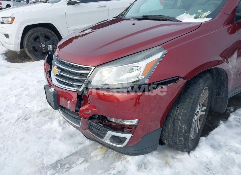 Photo 6 of 2017 Chevrolet Traverse 2LT (VIN 1GNKVHKD0HJ177508)