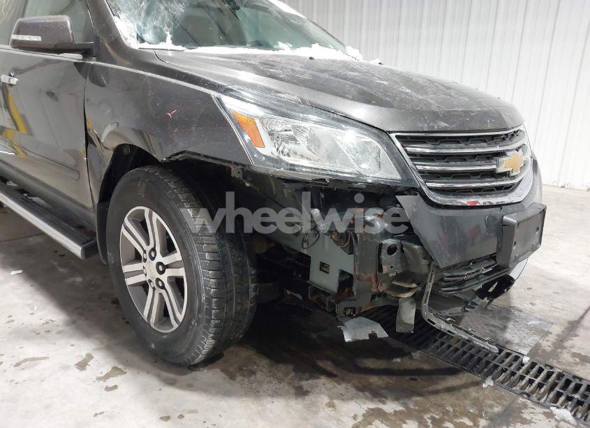 Photo 6 of 2017 Chevrolet Traverse 2LT (VIN 1GNKVHKD0HJ208580)