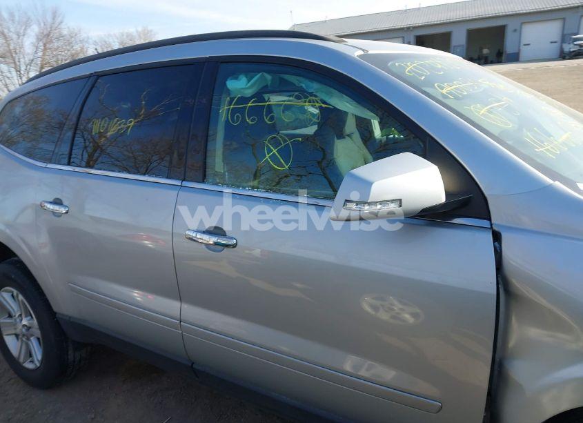 Photo 13 of 2014 Chevrolet Traverse 2LT (VIN 1GNKVHKD1EJ166660)