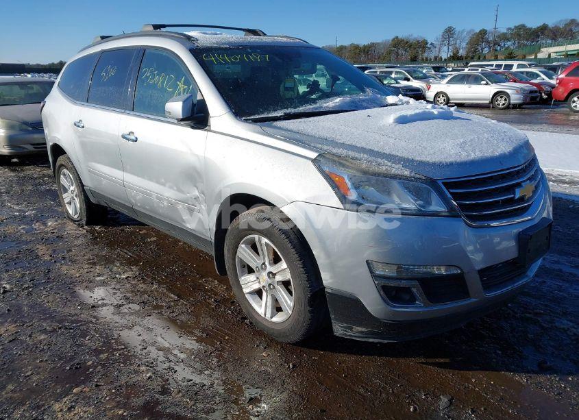2014 Chevrolet Traverse 2LT (VIN 1GNKVHKD1EJ360752) main photo