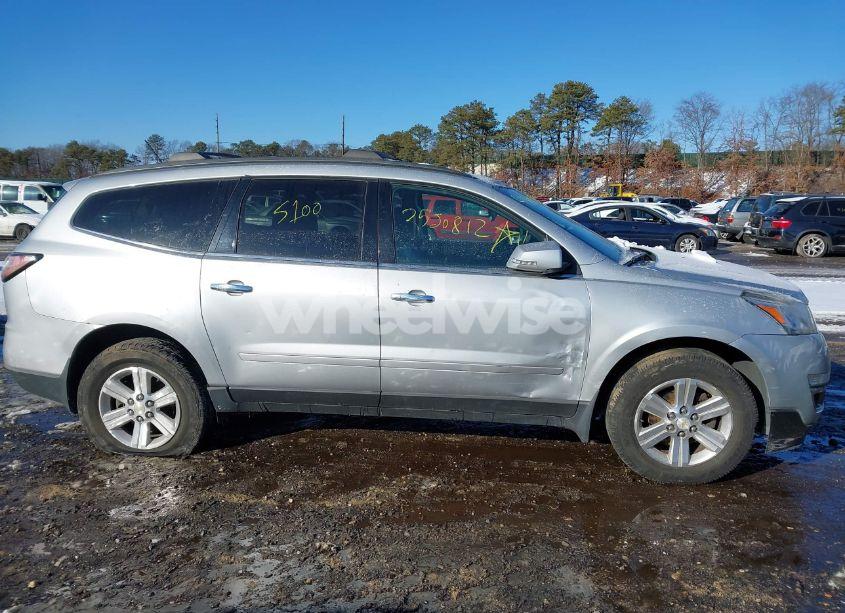 Photo 12 of 2014 Chevrolet Traverse 2LT (VIN 1GNKVHKD1EJ360752)