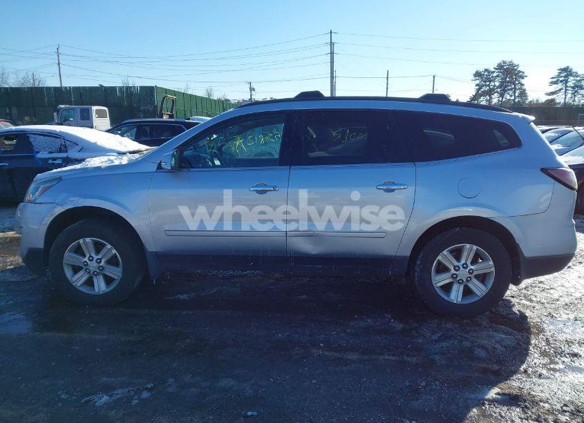 Photo 13 of 2014 Chevrolet Traverse 2LT (VIN 1GNKVHKD1EJ360752)