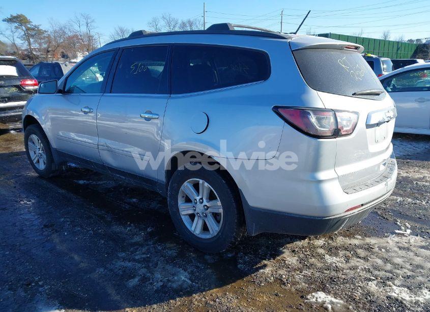 Photo 3 of 2014 Chevrolet Traverse 2LT (VIN 1GNKVHKD1EJ360752)