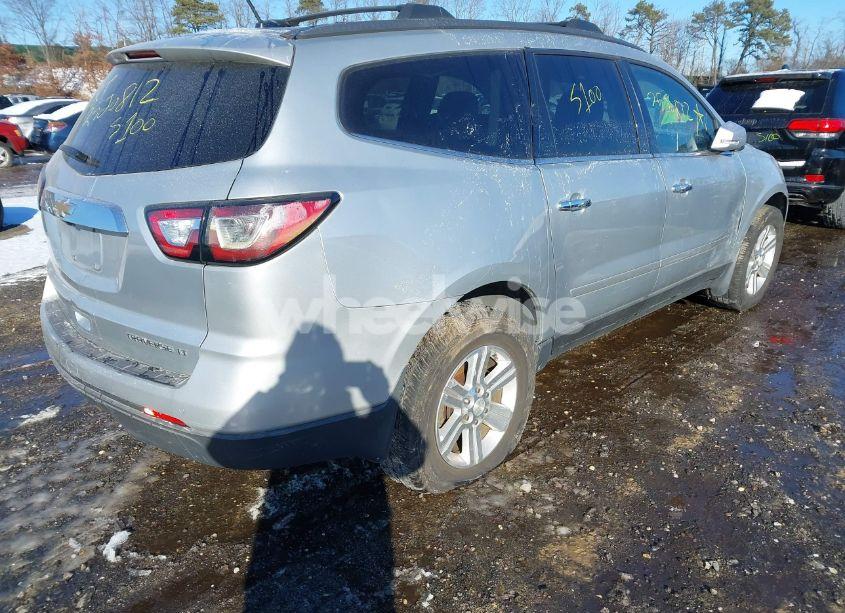Photo 4 of 2014 Chevrolet Traverse 2LT (VIN 1GNKVHKD1EJ360752)