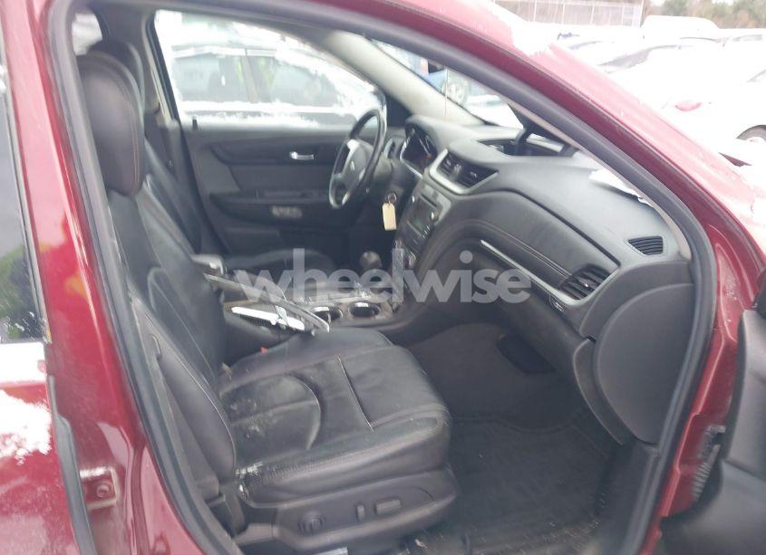 Photo 5 of 2015 Chevrolet Traverse 2LT (VIN 1GNKVHKD1FJ380761)