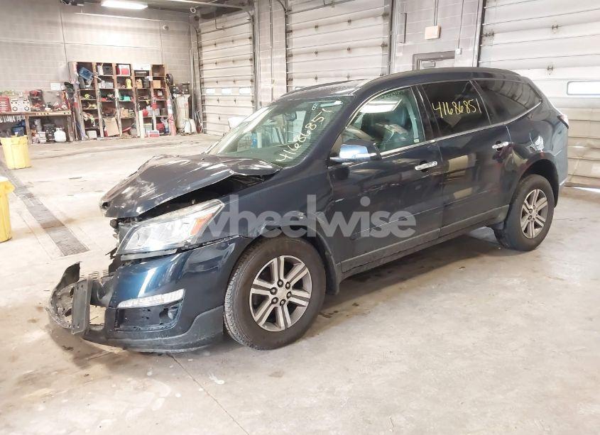 Photo 2 of 2016 Chevrolet Traverse 2LT (VIN 1GNKVHKD1GJ191738)
