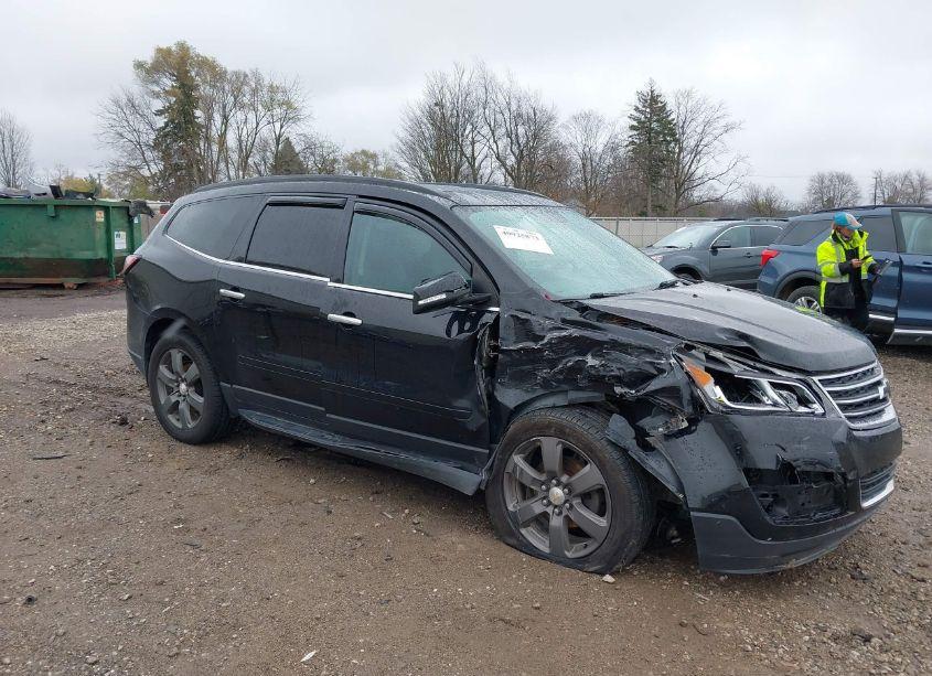 2017 Chevrolet Traverse 2LT (VIN 1GNKVHKD1HJ231205) main photo