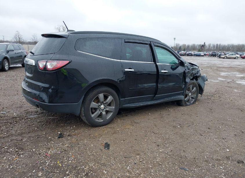 Photo 4 of 2017 Chevrolet Traverse 2LT (VIN 1GNKVHKD1HJ231205)