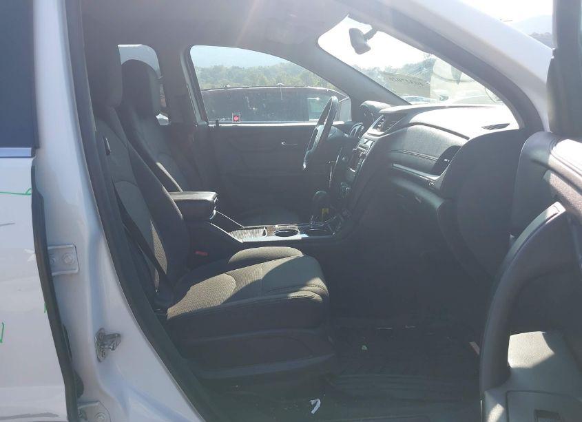 Photo 5 of 2017 Chevrolet Traverse 2LT (VIN 1GNKVHKD1HJ272563)