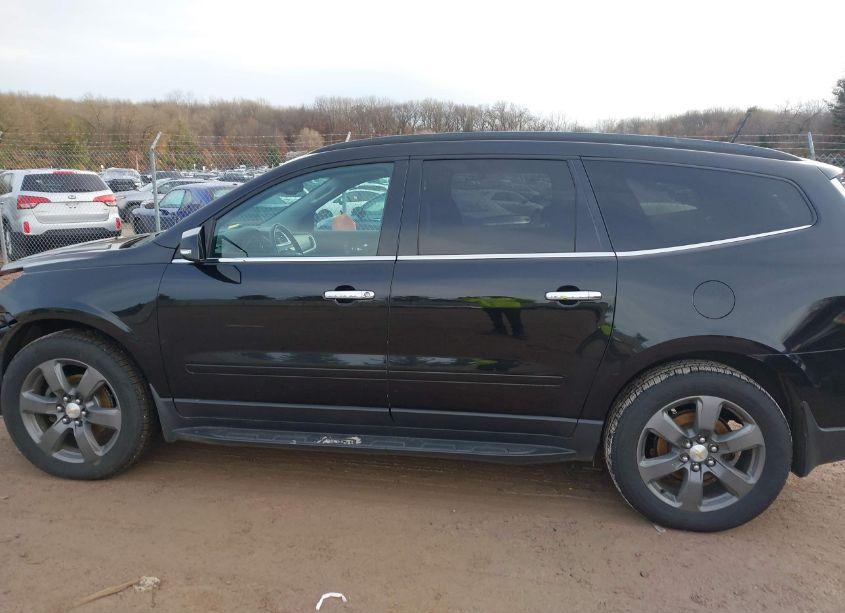 Photo 15 of 2017 Chevrolet Traverse 2LT (VIN 1GNKVHKD1HJ275575)