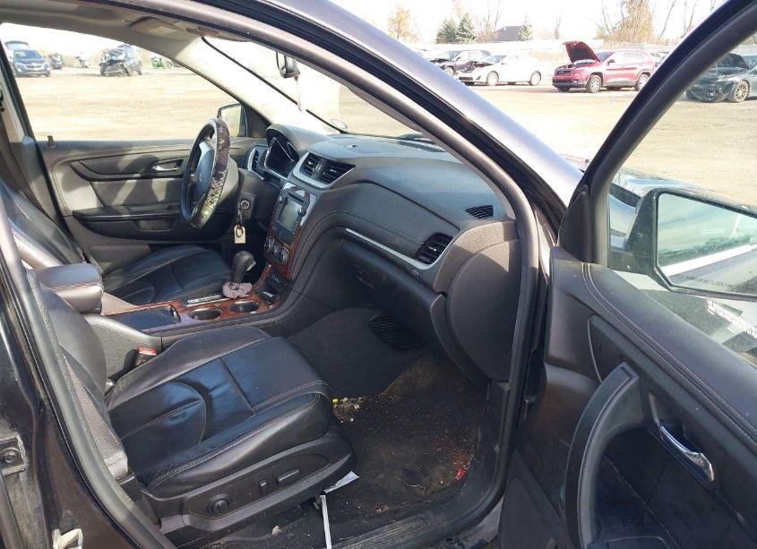 Photo 5 of 2014 Chevrolet Traverse 2LT (VIN 1GNKVHKD2EJ191955)