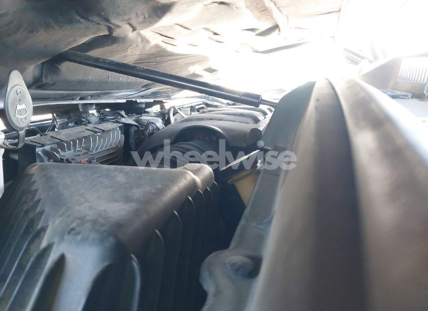 Photo 10 of 2014 Chevrolet Traverse 2LT (VIN 1GNKVHKD2EJ304142)