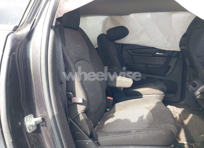 Photo 8 of 2014 Chevrolet Traverse 2LT (VIN 1GNKVHKD2EJ376880)