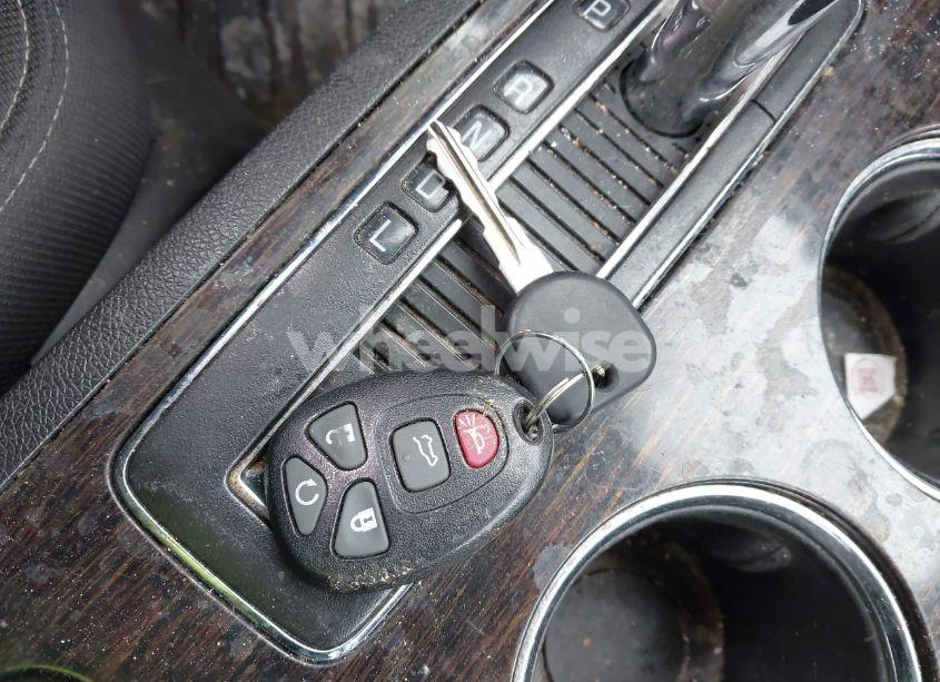 Photo 11 of 2015 Chevrolet Traverse 2LT (VIN 1GNKVHKD2FJ117629)