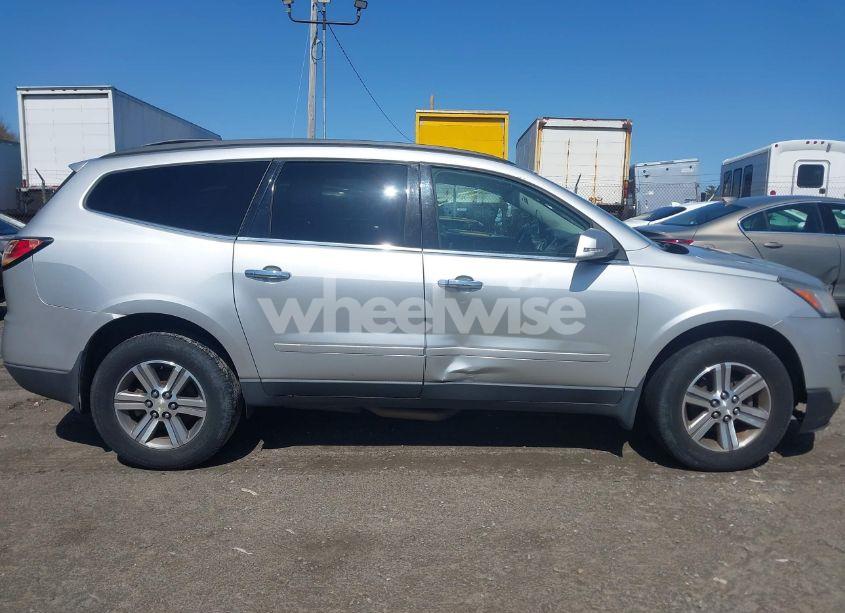 Photo 13 of 2015 Chevrolet Traverse 2LT (VIN 1GNKVHKD2FJ121552)
