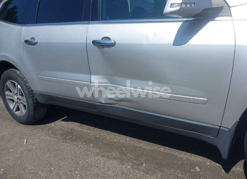 Photo 6 of 2015 Chevrolet Traverse 2LT (VIN 1GNKVHKD2FJ121552)